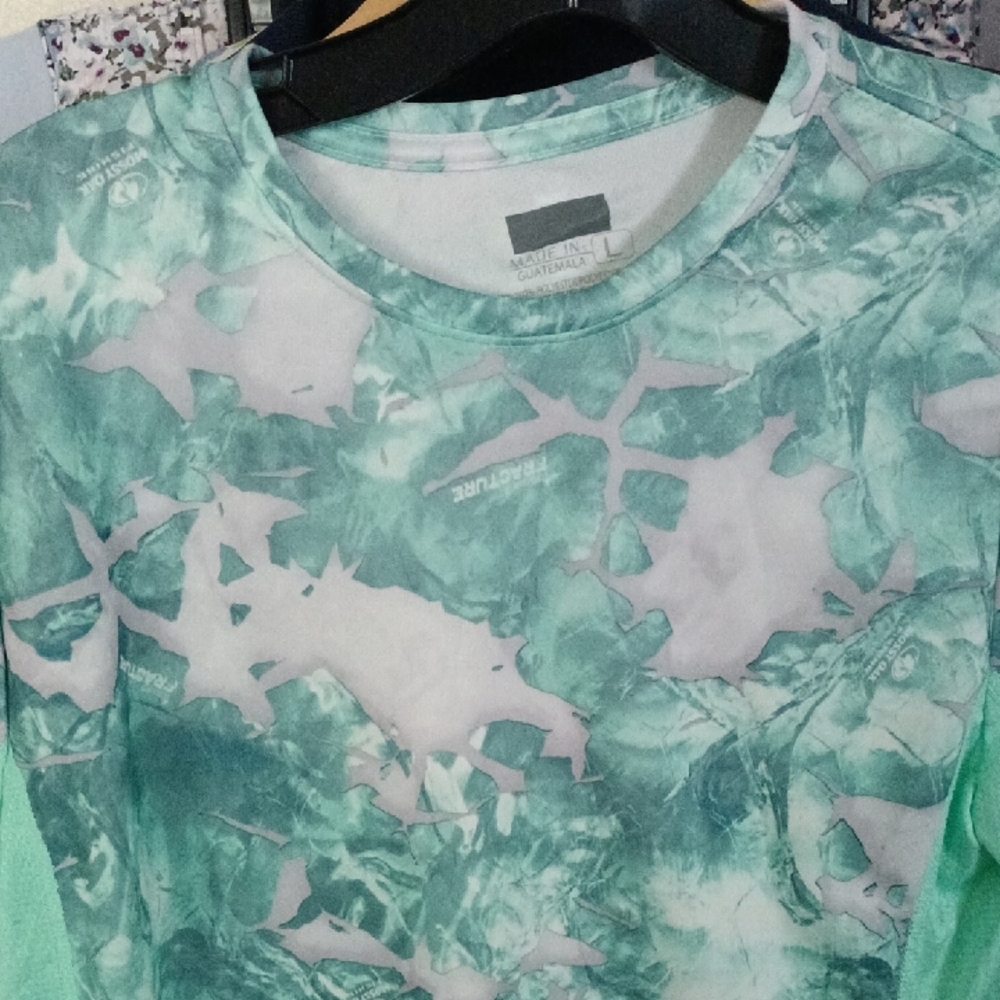 Huk Women's Long Sleeve Tee - Green and Gray